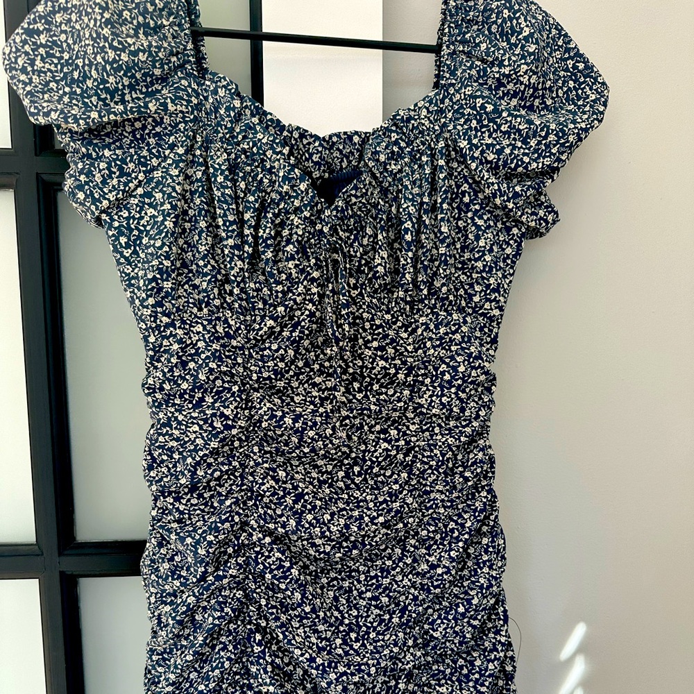 Lulus Dress NWOT - Blue floral ruching